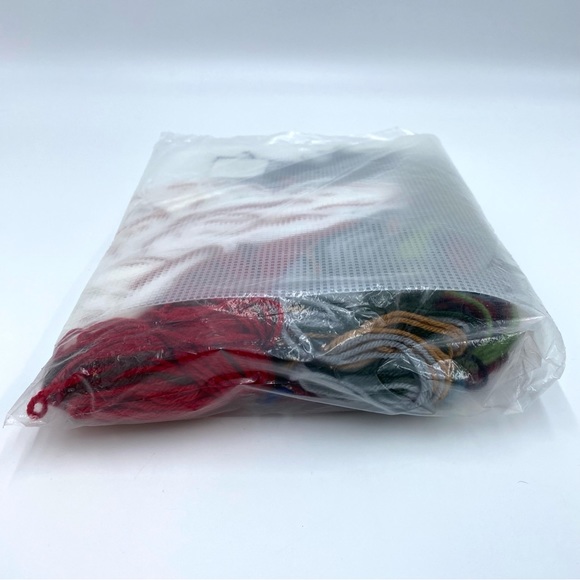 Mary Maxim Holiday Door Hanging Plastic Canvas Christmas Craft Kit 28268 13x21 - Picture 4 of 5